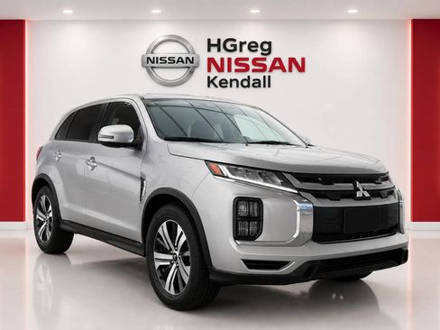 Used 2025 Mitsubishi Outlander Sport AWD image 3
