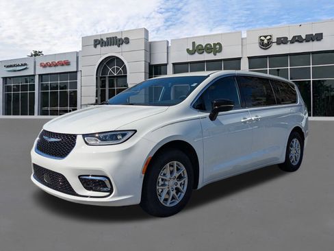 New 2026 Chrysler Pacifica Select FWD image 7