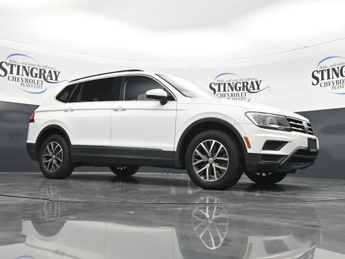 Used 2020 Volkswagen Tiguan SE AWD/4WD image 26