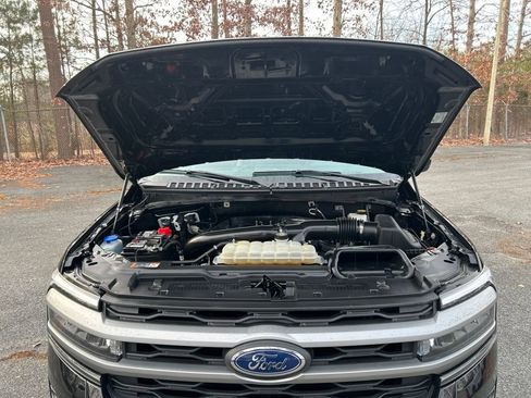 Used 2024 Ford Expedition Max XLT image 13