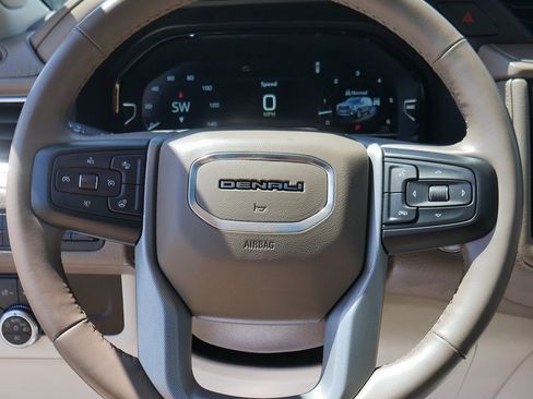 Used 2023 GMC Yukon XL Denali AWD/4WD image 78