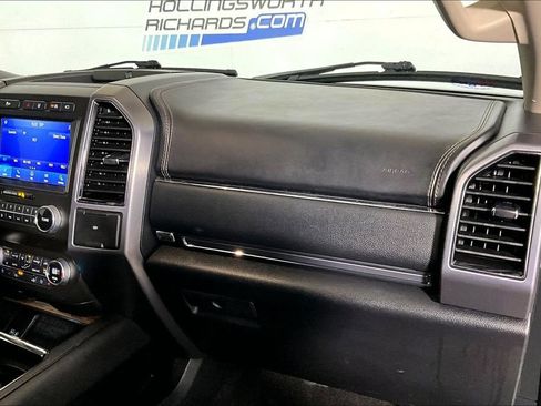 Certified 2021 Ford Expedition Platinum image 12