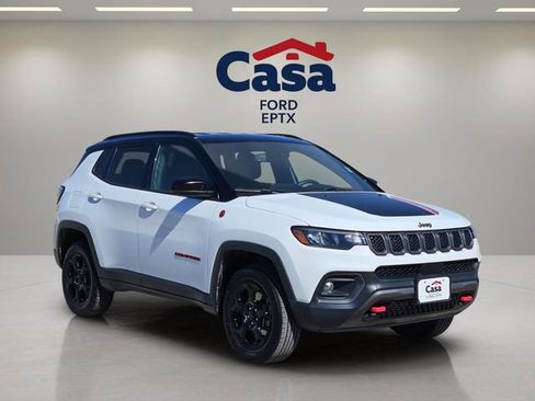 Used 2023 Jeep Compass Trailhawk image 1