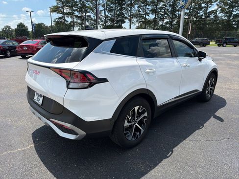 Used 2023 Kia Sportage EX FWD image 7
