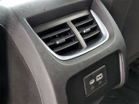 Used 2020 Chevrolet Blazer LT image 28