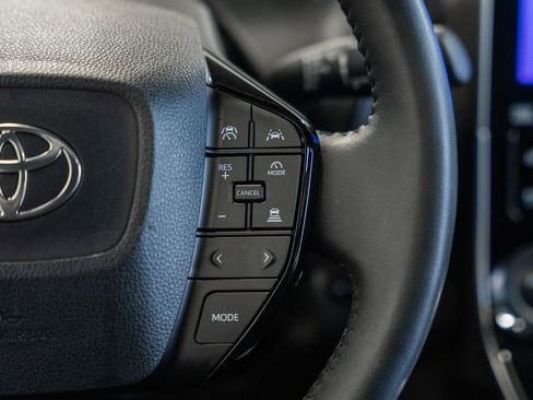 Used 2023 Toyota bZ4X Limited image 25