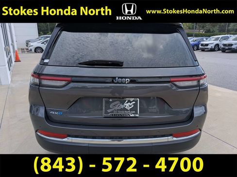 Used 2023 Jeep Grand Cherokee 4WD 4xe image 11
