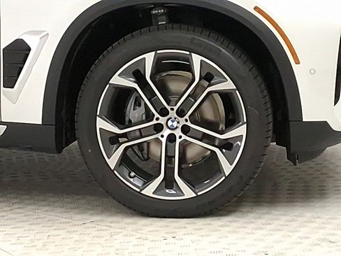 New 2026 BMW X5 xDrive40i w/ Parking Assistance Package AWD/4WD image 10