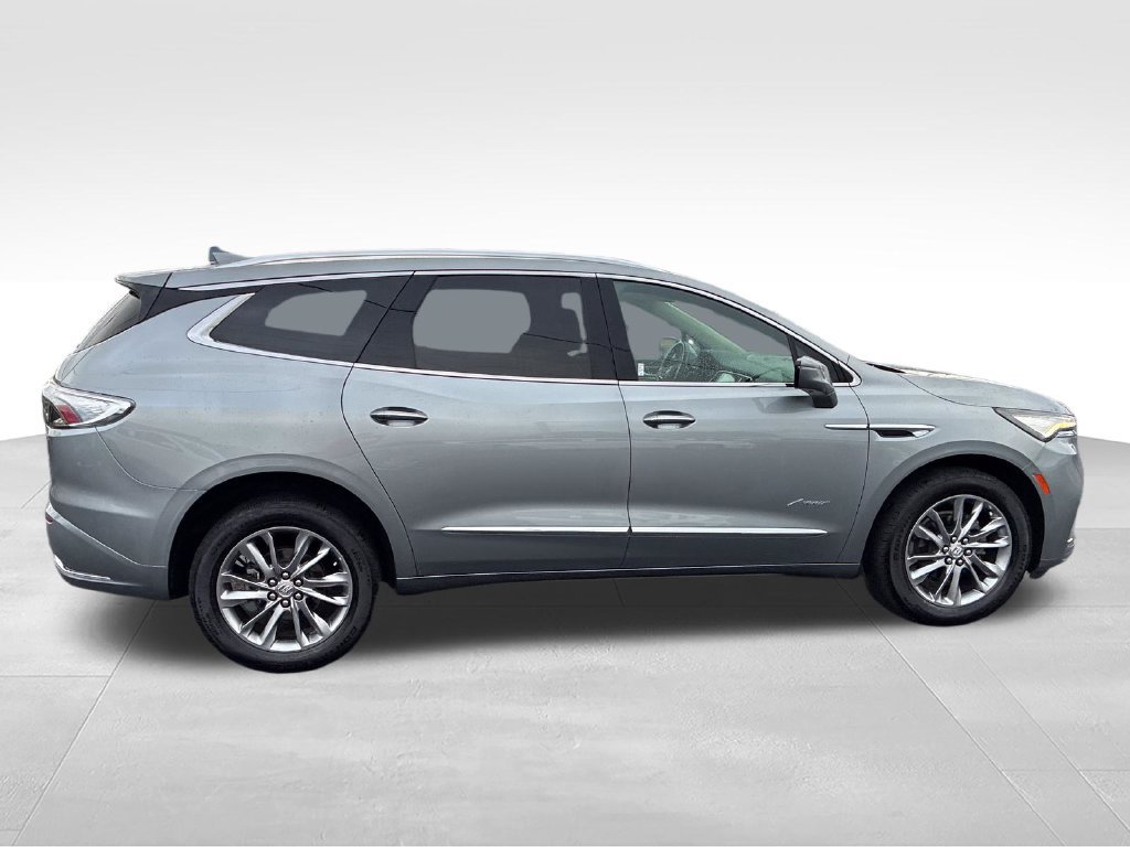 Used 2023 Buick Enclave Avenir w/ Avenir Technology Package AWD/4WD image 6