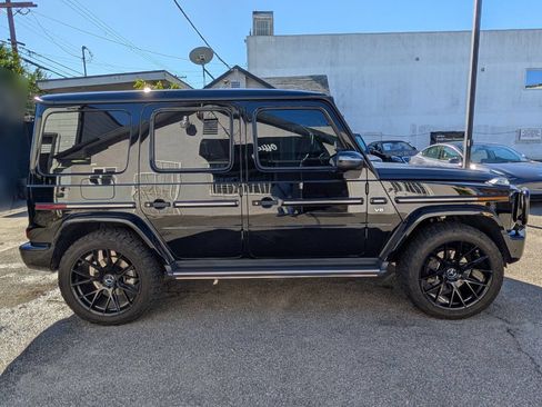 Used 2022 Mercedes-Benz G 550 image 2