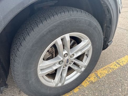 Used 2020 Ford Explorer XLT image 21