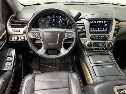 Used 2018 GMC Yukon XL Denali w/ Denali Ultimate Package AWD/4WD image 19