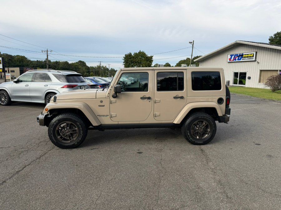 Used 2016 Jeep Wrangler Unlimited Sahara AWD/4WD image 3