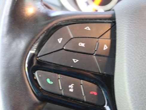 Used 2021 Jeep Cherokee Latitude Lux w/ Sun & Sound Group AWD/4WD image 16