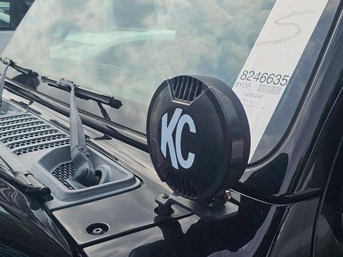 Used 2022 Jeep Wrangler Unlimited Sport AWD/4WD image 6