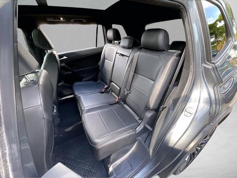 Used 2021 Volkswagen Tiguan SE R-Line FWD image 28