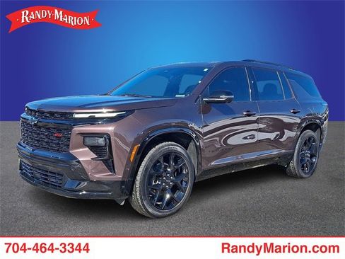 Used 2024 Chevrolet Traverse RS w/ LPO, Floor Liner Package image 1