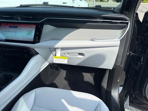 New 2026 Jeep Cherokee Limited AWD/4WD image 27
