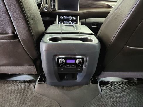 Used 2023 GMC Yukon Denali image 35