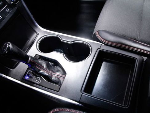 Used 2017 Toyota Camry SE image 26