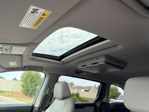 Used 2021 Honda Odyssey EX-L image 17