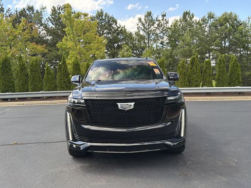 Used 2023 Cadillac Escalade Sport Platinum w/ LPO, ONYX Package AWD/4WD image 11