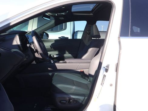 Used 2025 Lexus RX 350 Premium w/ Convenience Package image 9