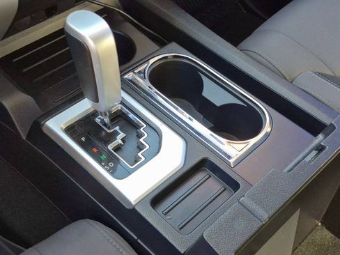 Used 2016 Toyota Tundra SR5 image 12