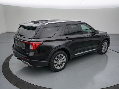 Certified 2025 Ford Explorer Platinum AWD/4WD image 5