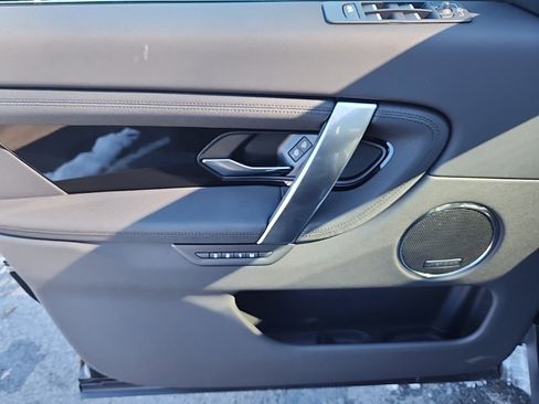 Certified 2025 Land Rover Discovery Sport S image 24