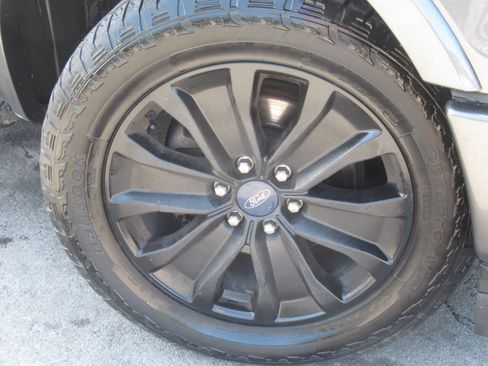 Used 2019 Ford F150 Lariat AWD/4WD image 5