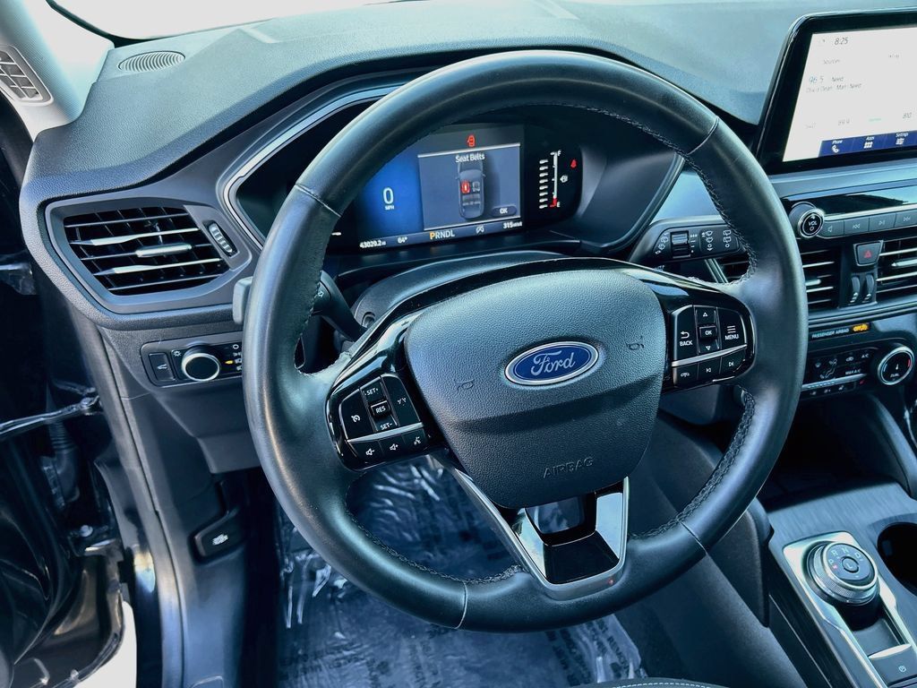 Used 2024 Ford Escape Active AWD/4WD image 11