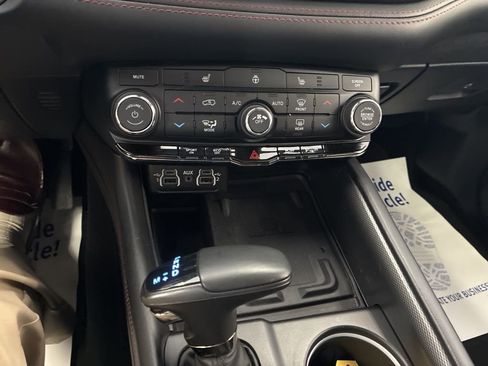 Certified 2022 Dodge Durango R/T w/ Blacktop Package AWD/4WD image 38