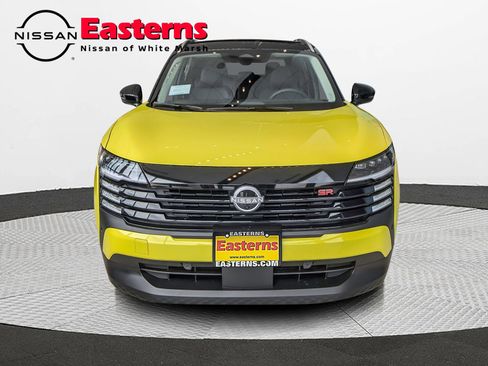 New 2025 Nissan Kicks SR image 9