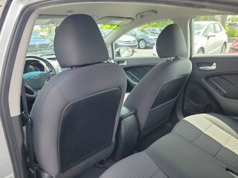 Used 2018 Kia Forte LX w/ LX Popular Package FWD image 12