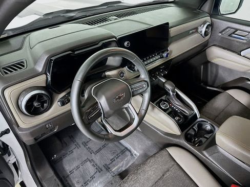 Used 2023 Chevrolet Colorado ZR2 image 2