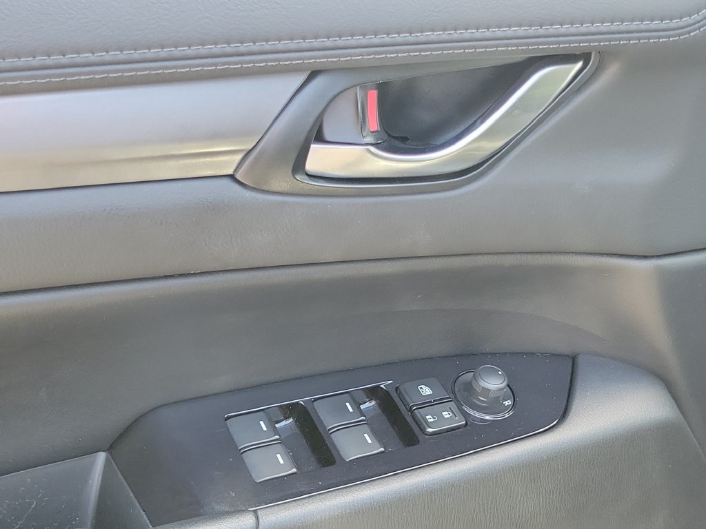 Used 2020 MAZDA CX-5 Touring FWD image 23