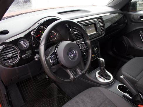 Used 2016 Volkswagen Beetle 1.8T S image 10