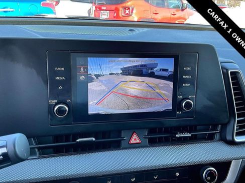 Used 2024 Kia Sportage LX image 14