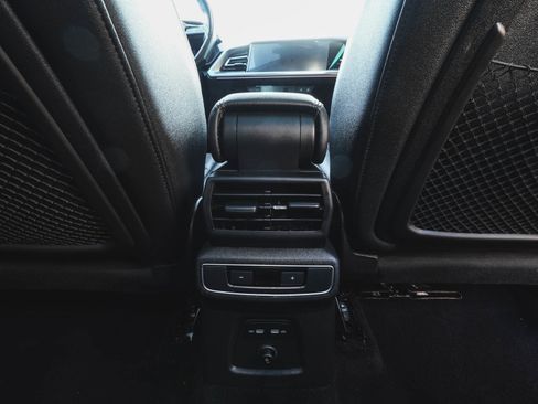 Used 2022 Audi Q4 e-tron Premium Plus image 36