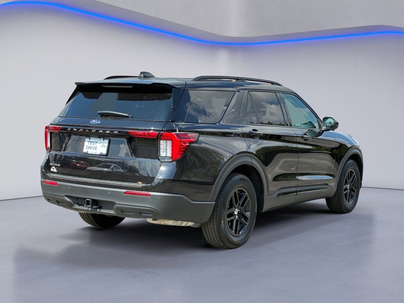 Certified 2026 Ford Explorer Active RWD image 3