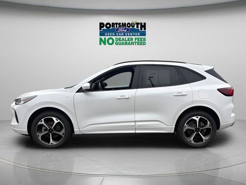 Used 2024 Ford Escape ST-Line Select w/ Tech Pack #1 AWD/4WD image 2