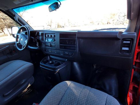 Used 2019 Chevrolet Express 2500 LS w/ Driver Convenience Package image 23