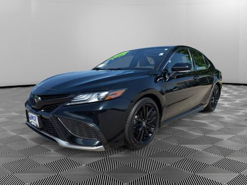 Used 2022 Toyota Camry XSE FWD image 1