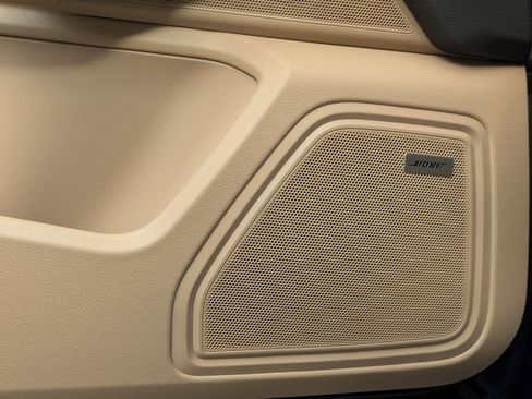 New 2026 Porsche Macan image 14