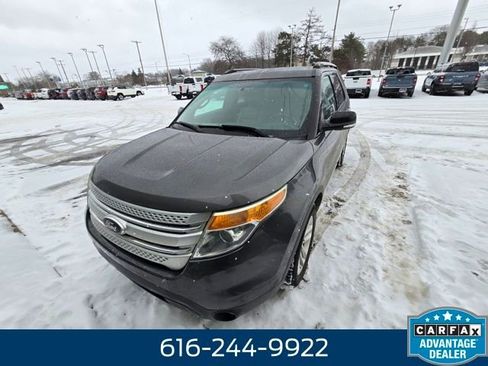 Used 2015 Ford Explorer XLT w/ Equipment Group 202A image 3