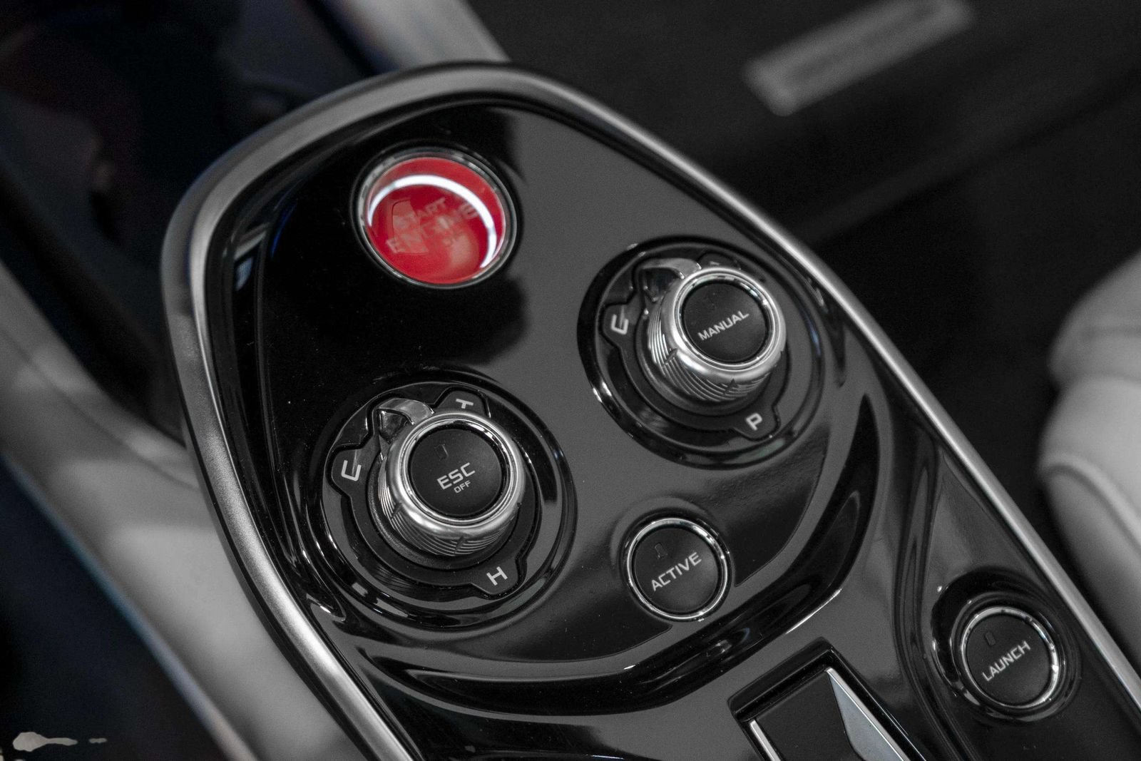 Used 2023 McLaren GT RWD image 30