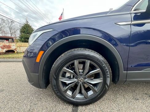 Certified 2022 Volkswagen Tiguan SE w/ Panoramic Sunroof Package image 10