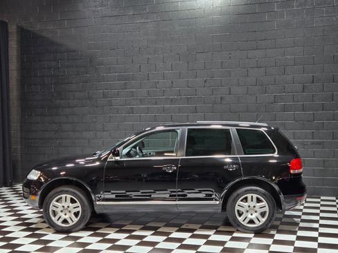 Used 2006 Volkswagen Touareg V8 AWD/4WD image 2