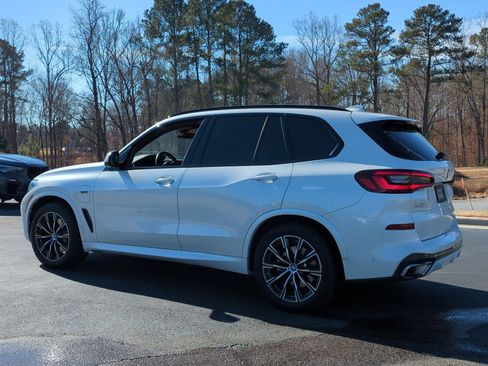 Used 2023 BMW X5 xDrive45e w/ M Sport Package image 8